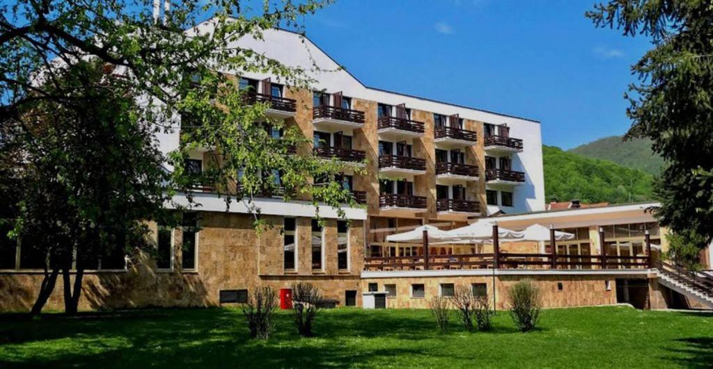 Hotel Park Ivanjica Ngoại thất bức ảnh